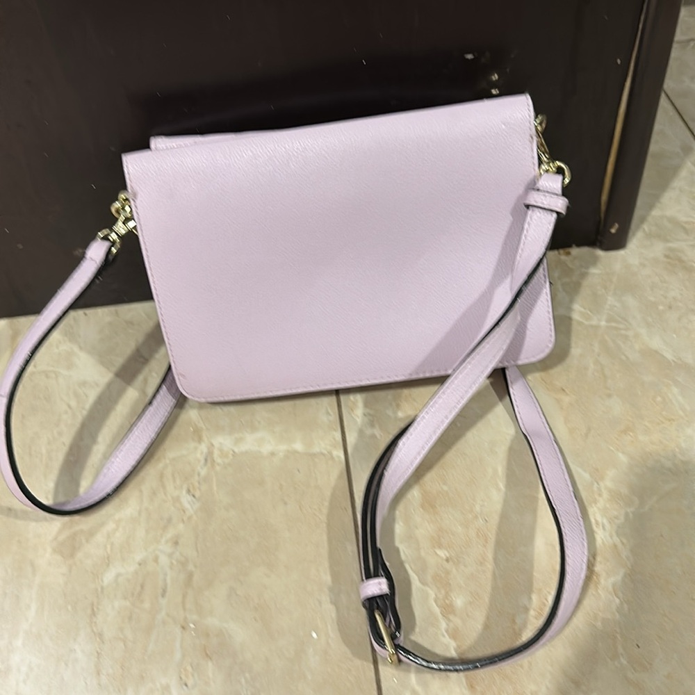 🌸 LIKE NEW VS PURSE 🌸 - Picture 2 of 5